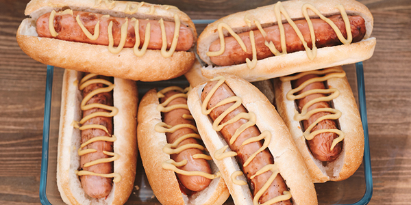 「ソーセージロールしか食べなかった子が催眠療法で食習慣を改善」　米紙が報じる