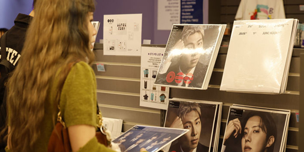 BTS「arirang」、米チャートで3週連続首位