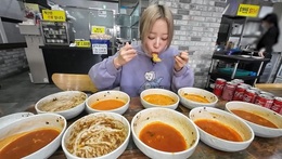 【スターの健康の秘訣】大食い系ユーチューバーtzuyang「ラーメン20袋食べても低体重」…成人男性より大きい「あれ」が秘訣?